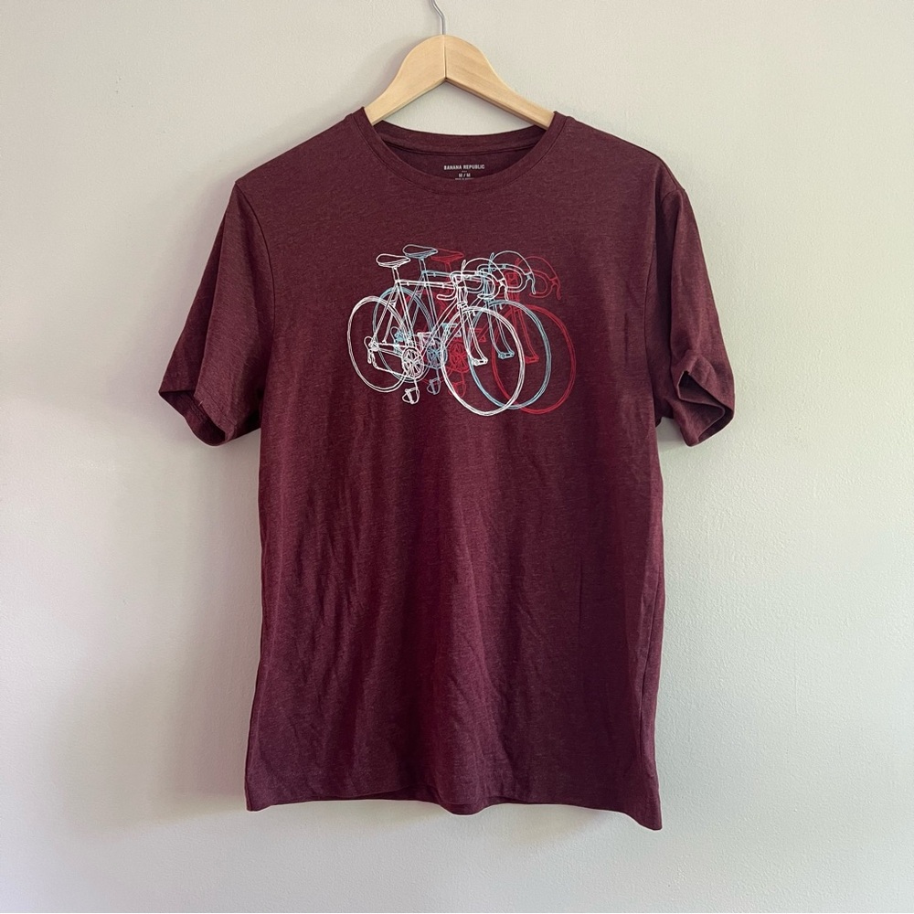 Banana Republic Men's Burgundy Bicycle Graphic T-Shirt